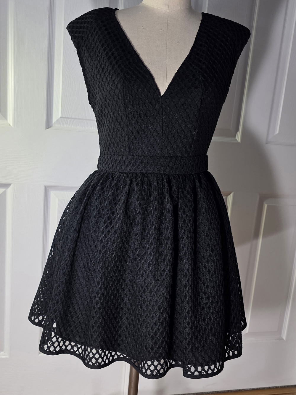 Love Culture Black V-Neck Textured Mini Dress